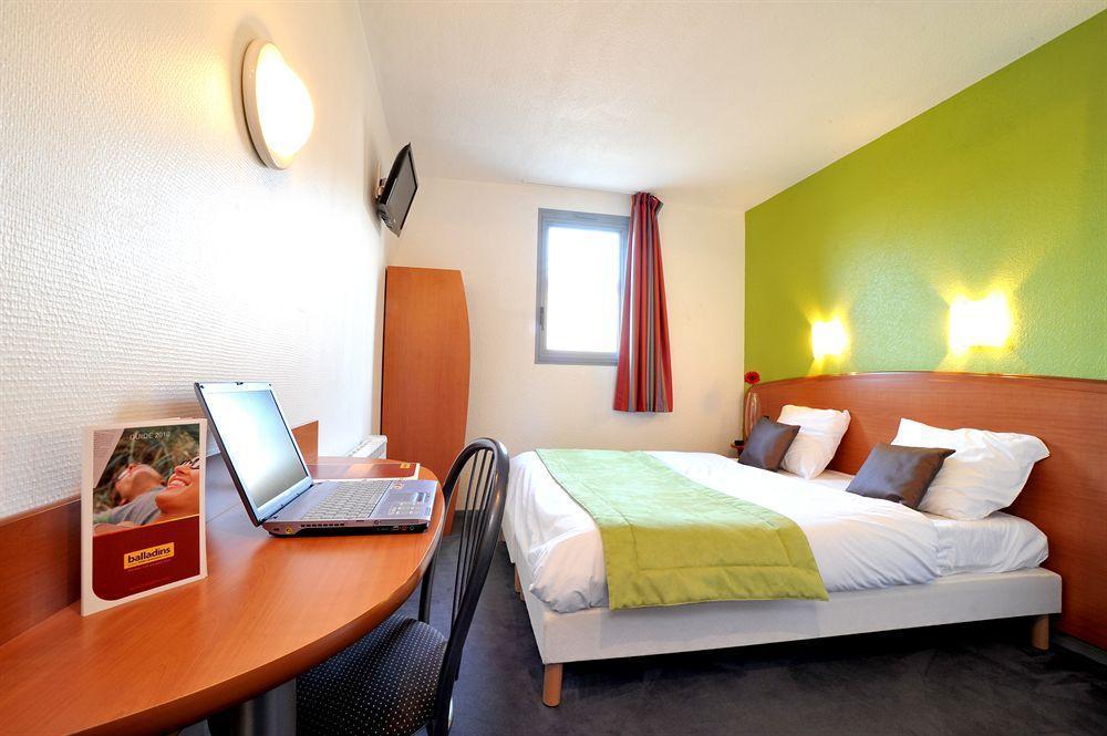 The Originals City, Hotel Novella Confort, Nantes Est Каркфу Экстерьер фото